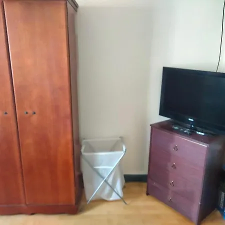 19 Doran Close 招待所 *